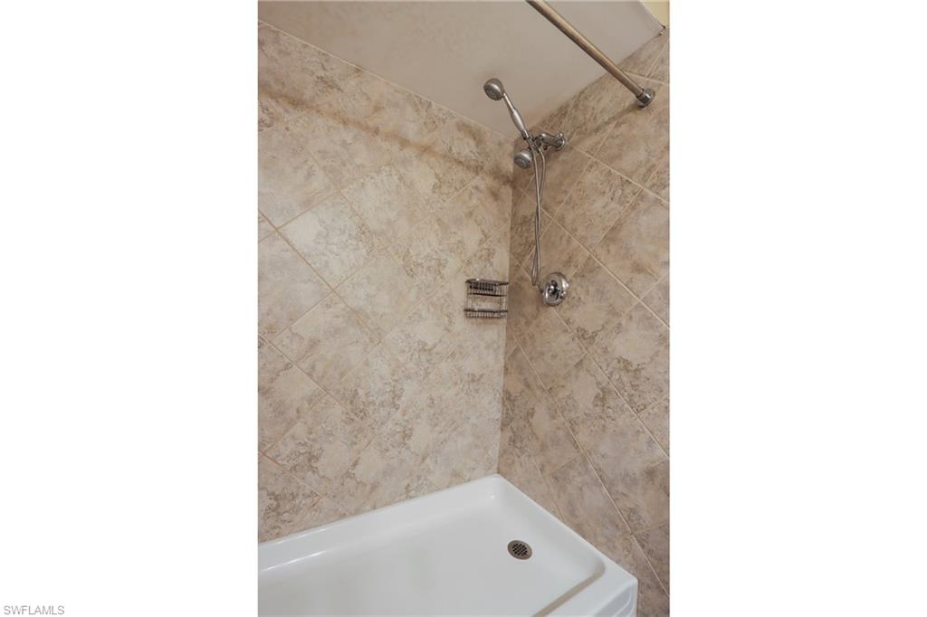 25484 Cockleshell Dr 901 Property Photo 14