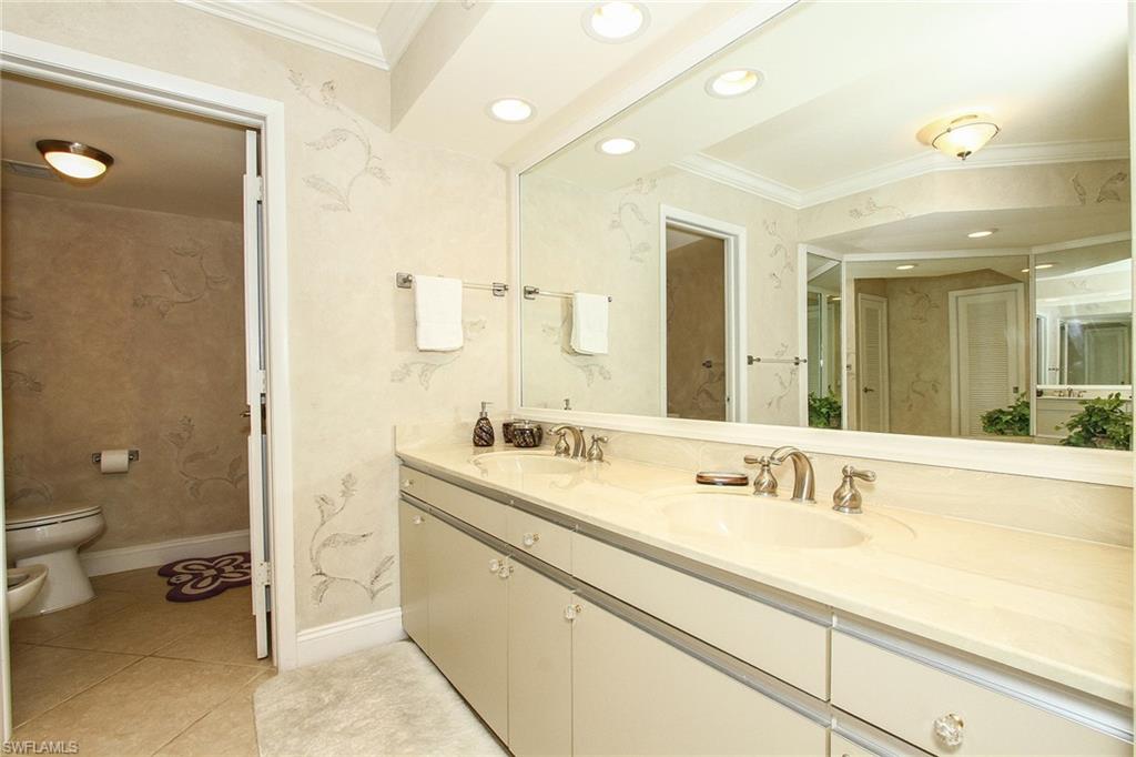 4401 Gulf Shore Blvd N E-908 Property Photo 6