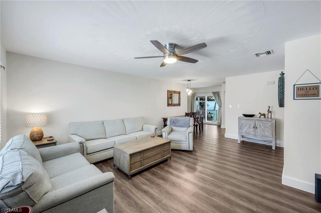27051 Edgewood St Property Photo 2