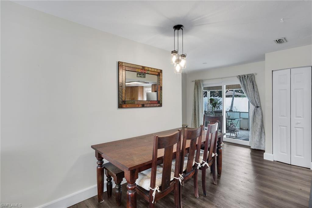 27051 Edgewood St Property Photo 12