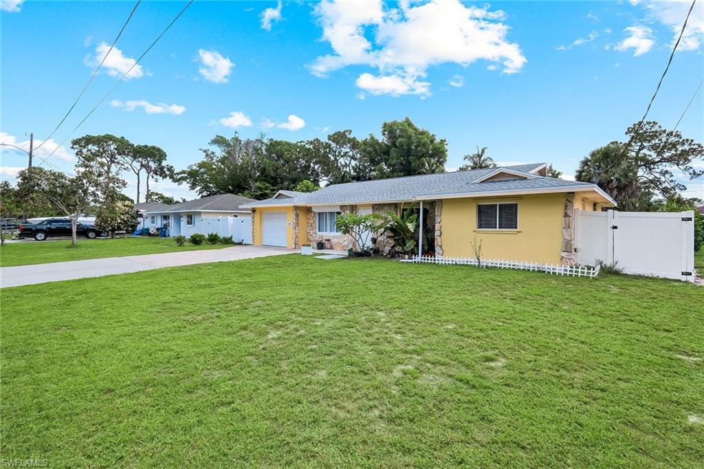 27051 Edgewood St Property Photo 24