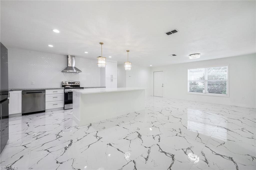 6031 Macbeth Ln Property Photo 6