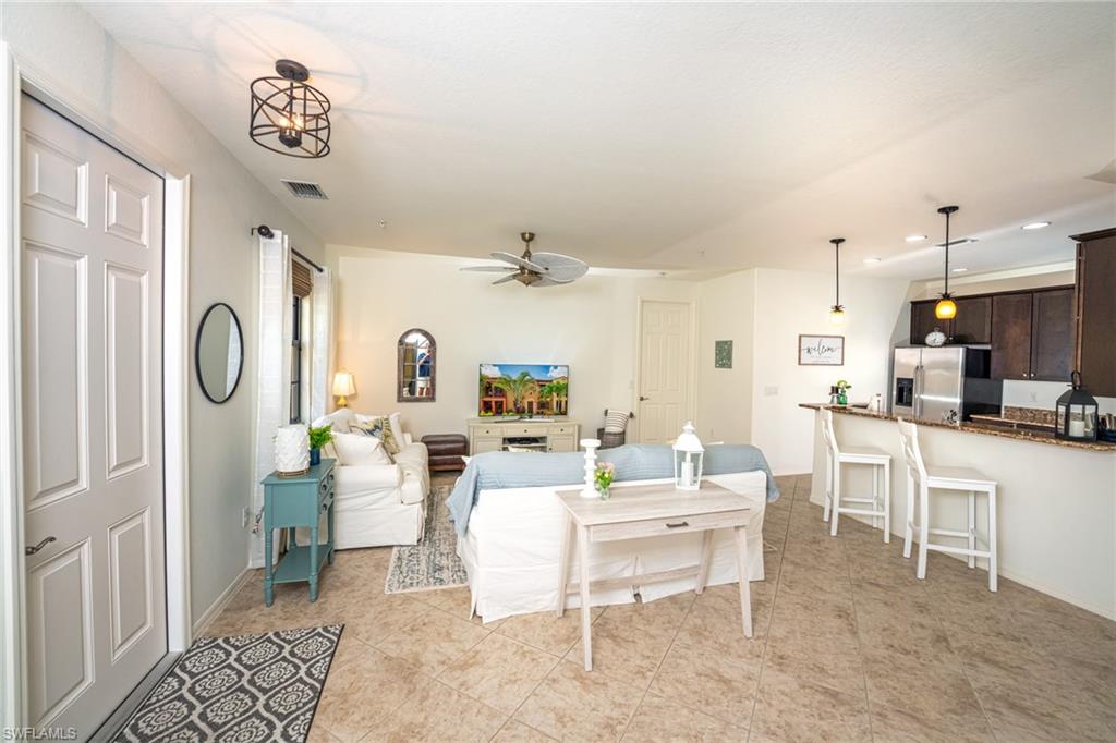 8986 Cambria Cir 2203 Property Photo 4