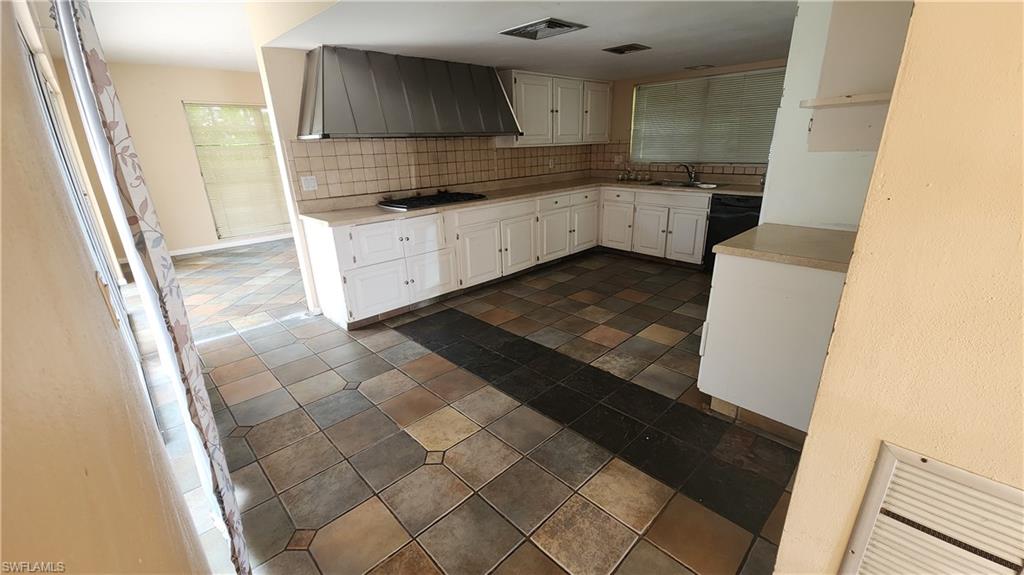 514 Antilles Ct Property Photo 13