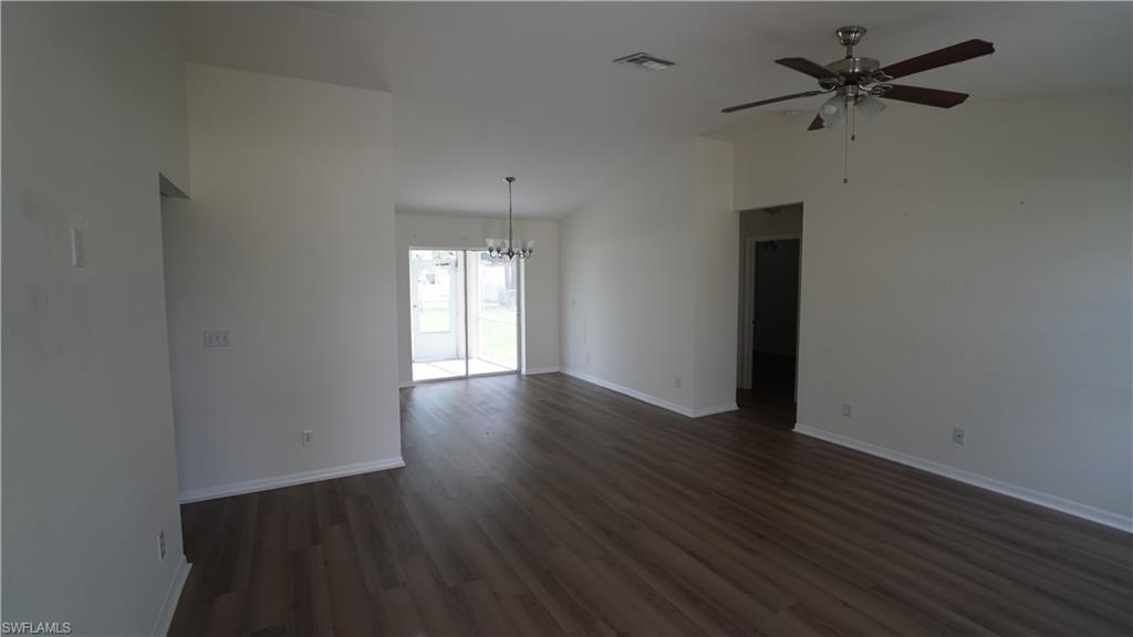 416 19th Ter Property Photo 3