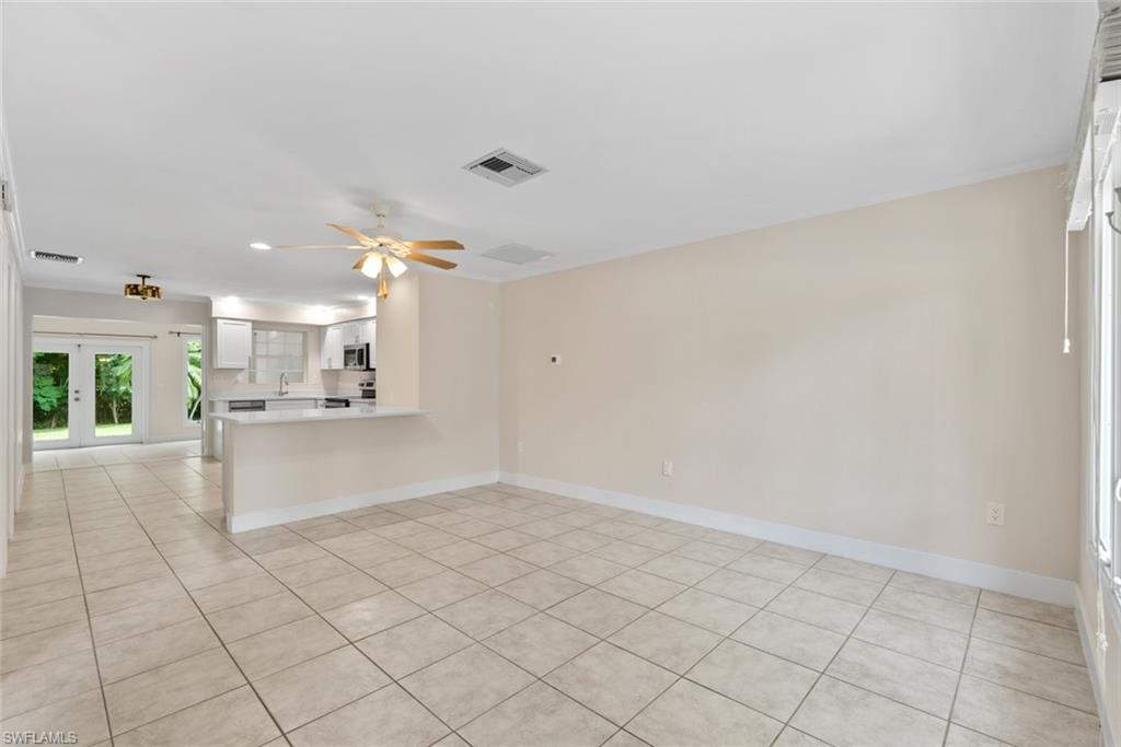 2437 Sunset Ave Property Photo 3