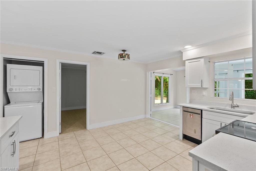 2437 Sunset Ave Property Photo 8