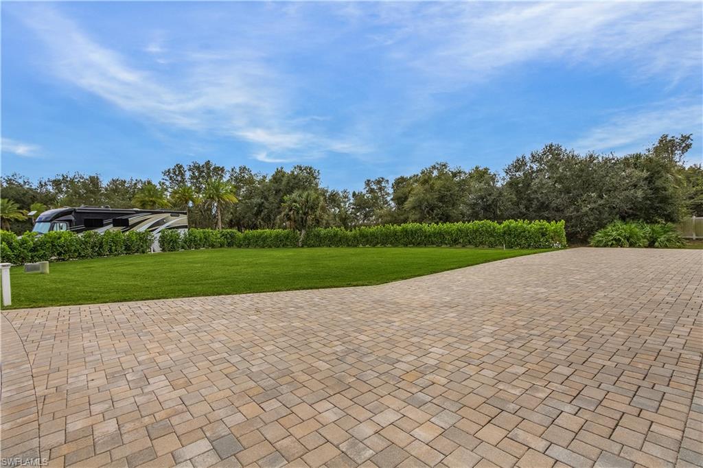 13424 Golden Palms Cir Property Photo 7