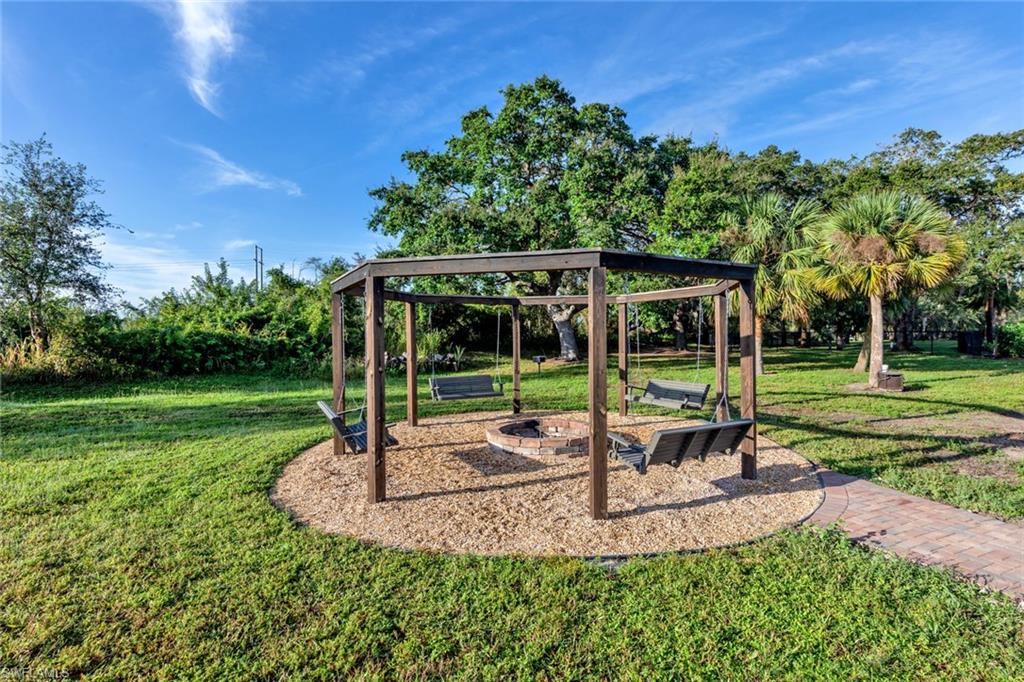 13424 Golden Palms Cir Property Photo 9