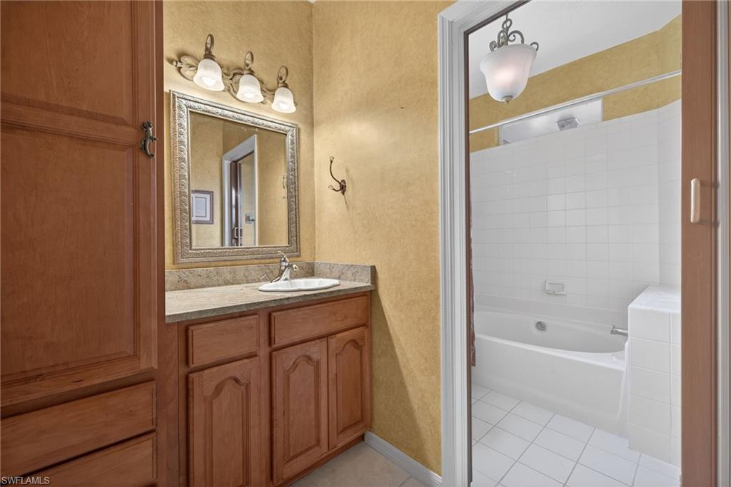 290 Emerald Bay Cir L7 Property Photo 11