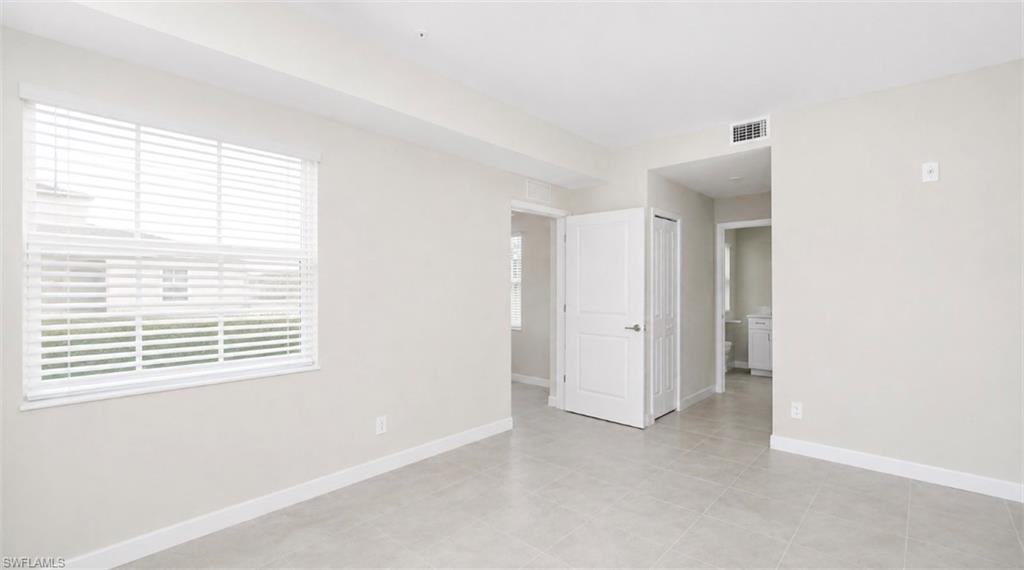 5651 Double Eagle Cir 4327 Property Photo 10