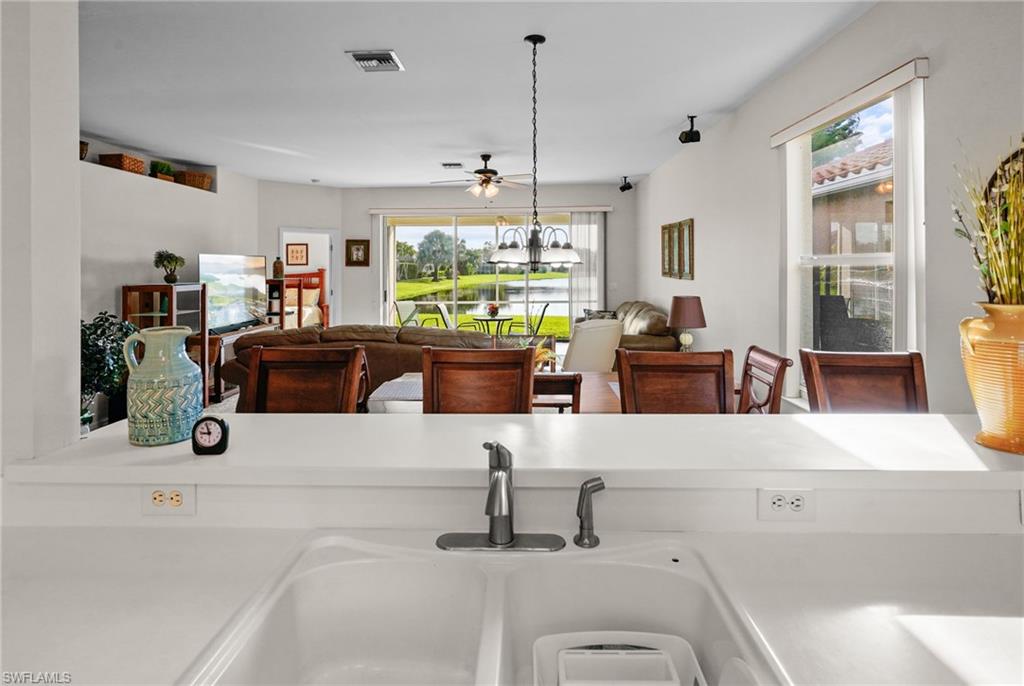 11227 Lakeland Cir Property Photo 3