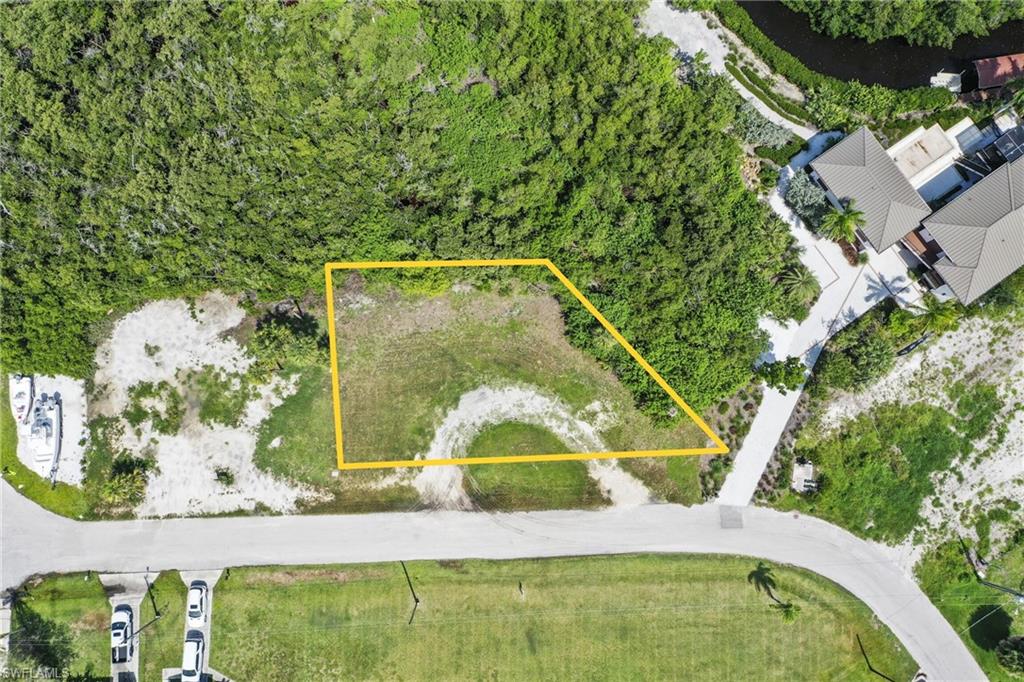 24515 Sailfish St Property Photo 4