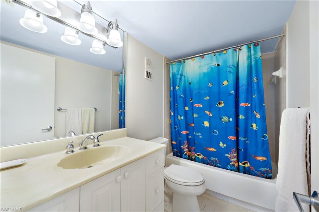 320 Seaview Ct 307 Property Photo 19