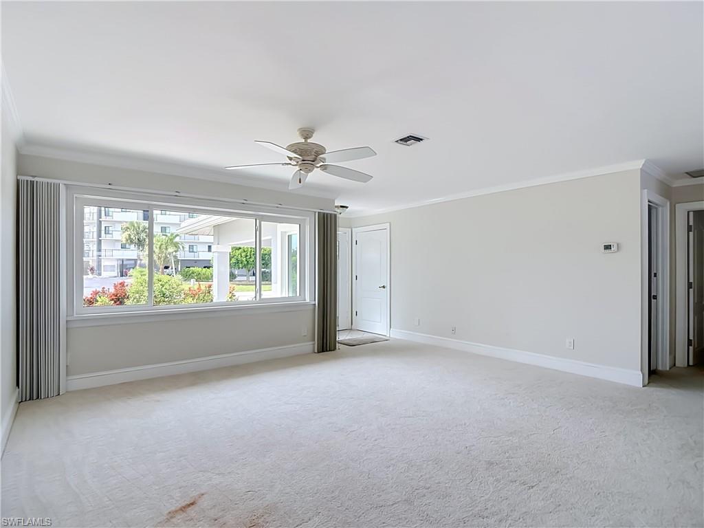225 3rd St Property Photo 19