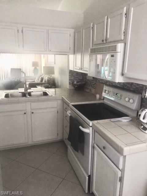 489 Tallwood St B101 Property Photo 6