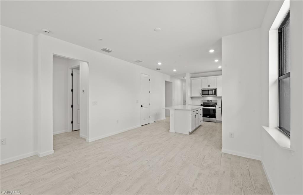 2094 Seville Ln Property Photo 16