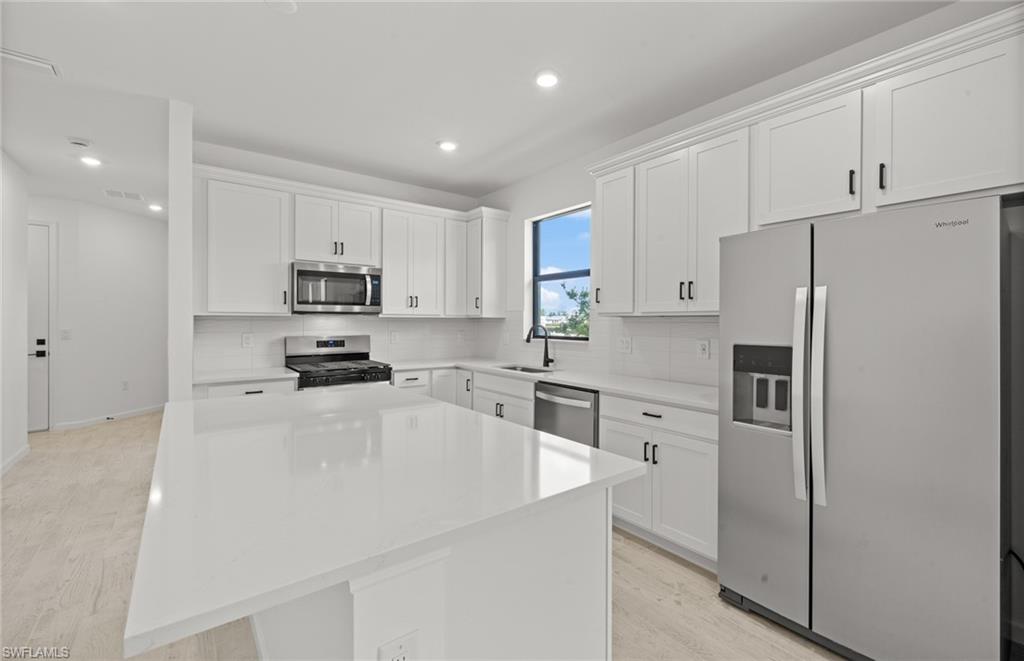 2094 Seville Ln Property Photo 23