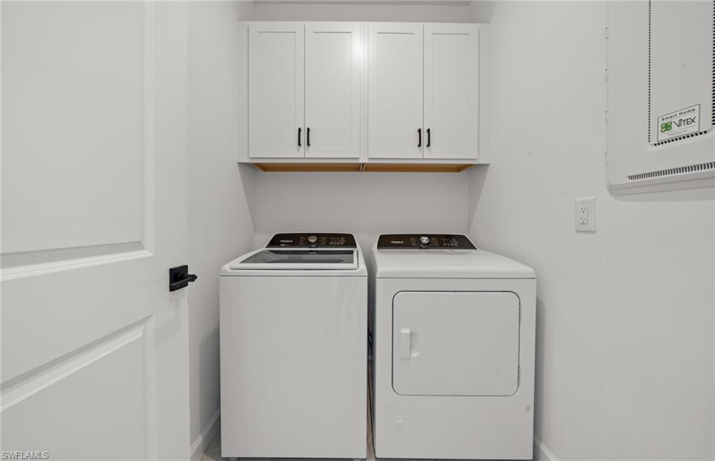 2094 Seville Ln Property Photo 23