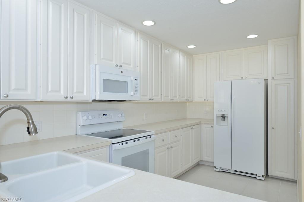 28725 Alessandria Cir Property Photo 5