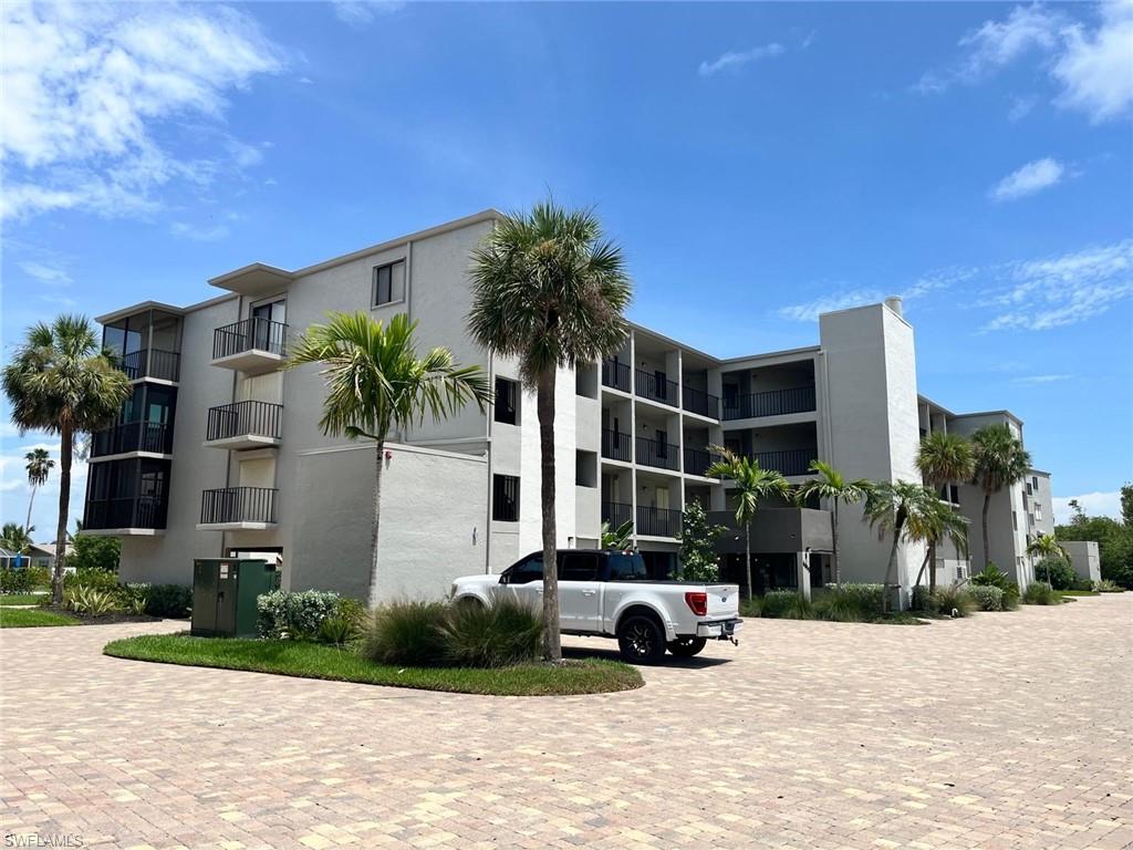 6655 Estero Blvd 114 Property Photo 2