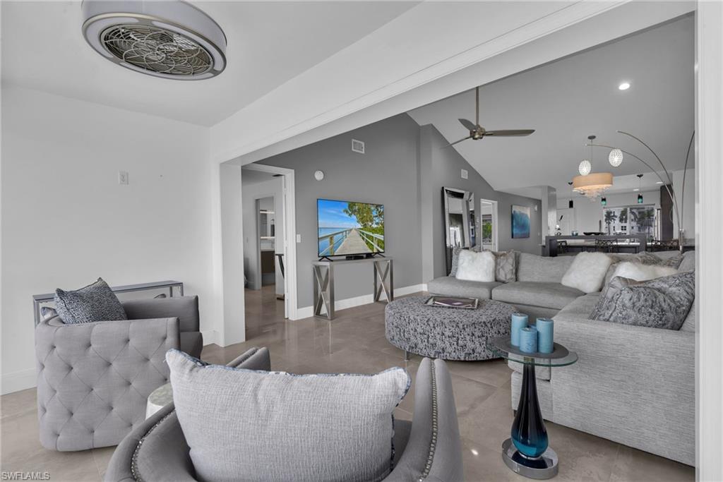 10684 Gulf Shore Dr B-302 Property Photo 14