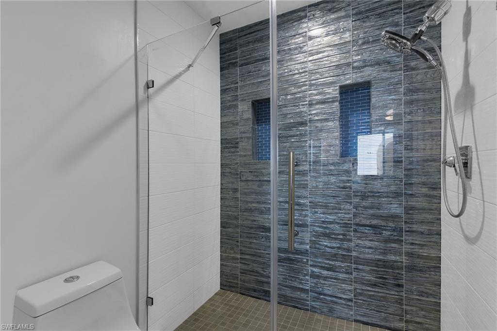 10684 Gulf Shore Dr B-302 Property Photo 18