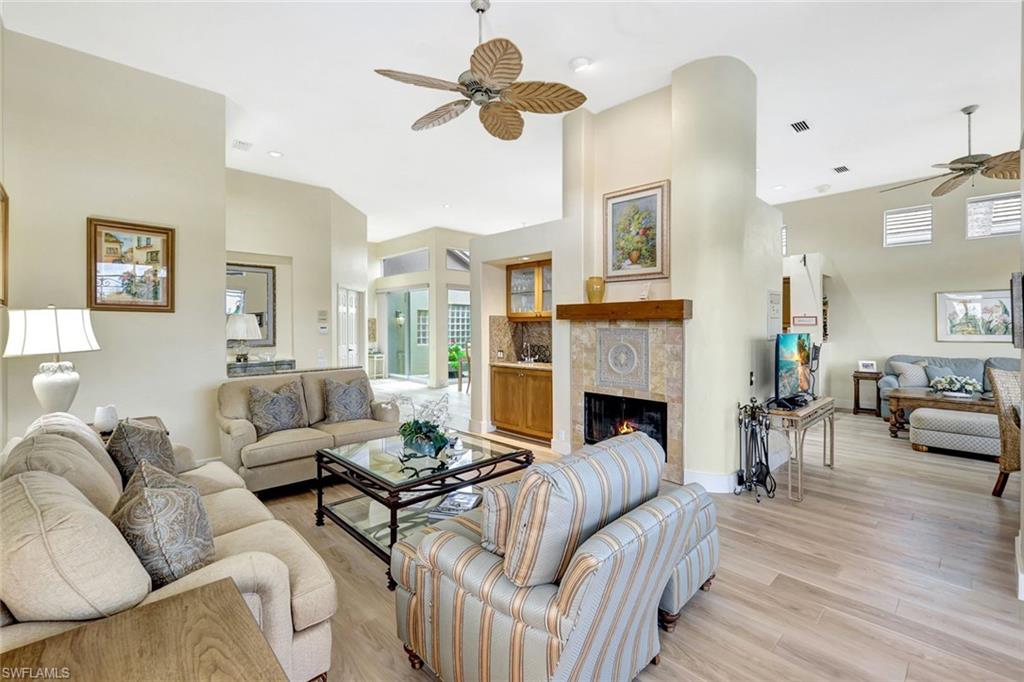 10401 Quail Crown Dr Property Photo 6