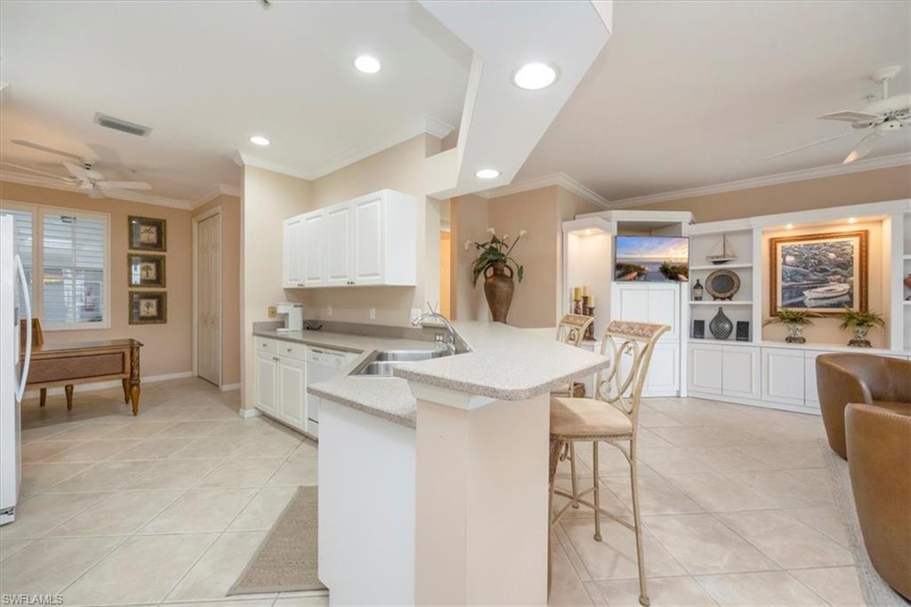 5060 Yacht Harbor Cir 102 Property Photo 9