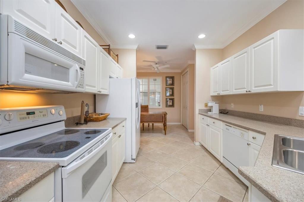5060 Yacht Harbor Cir 102 Property Photo 11