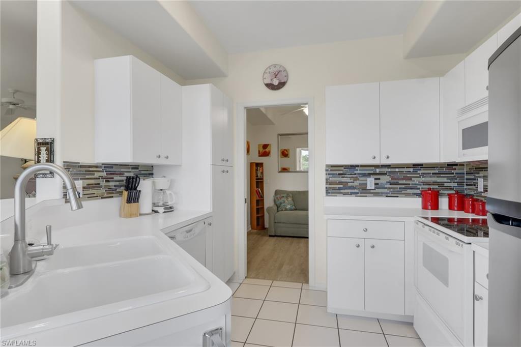 4011 Palm Tree Blvd 302 Property Photo 8