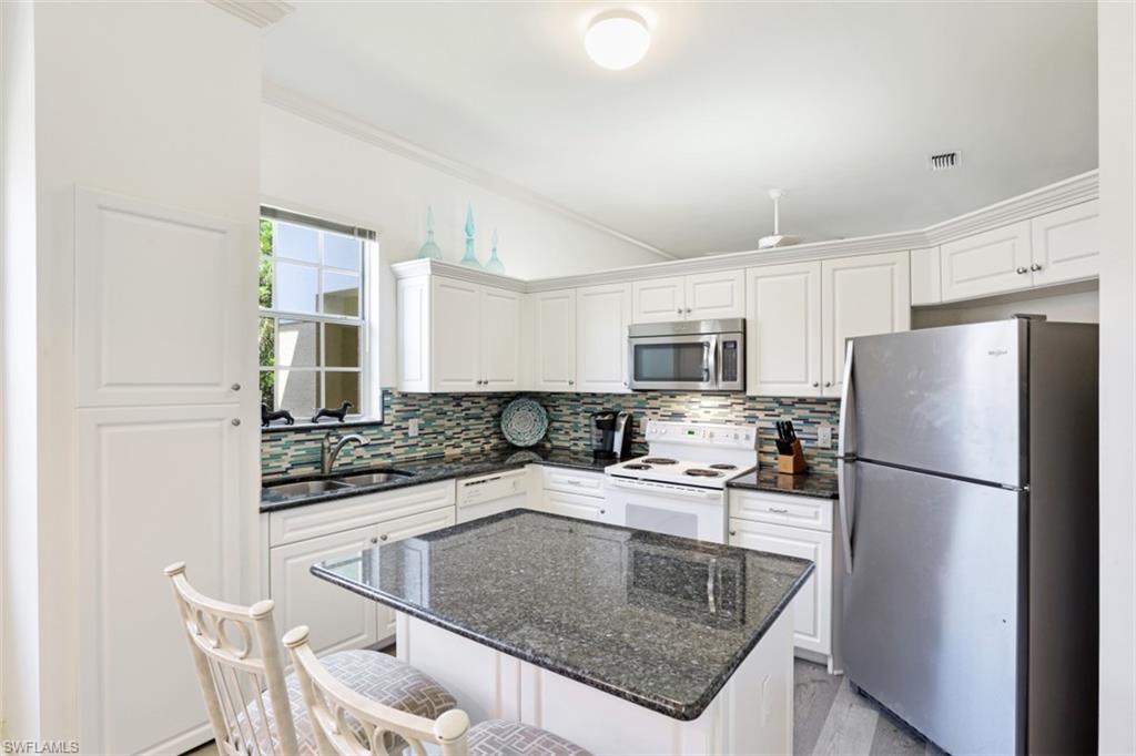 600 L Ambiance Cir 6 Property Photo 8
