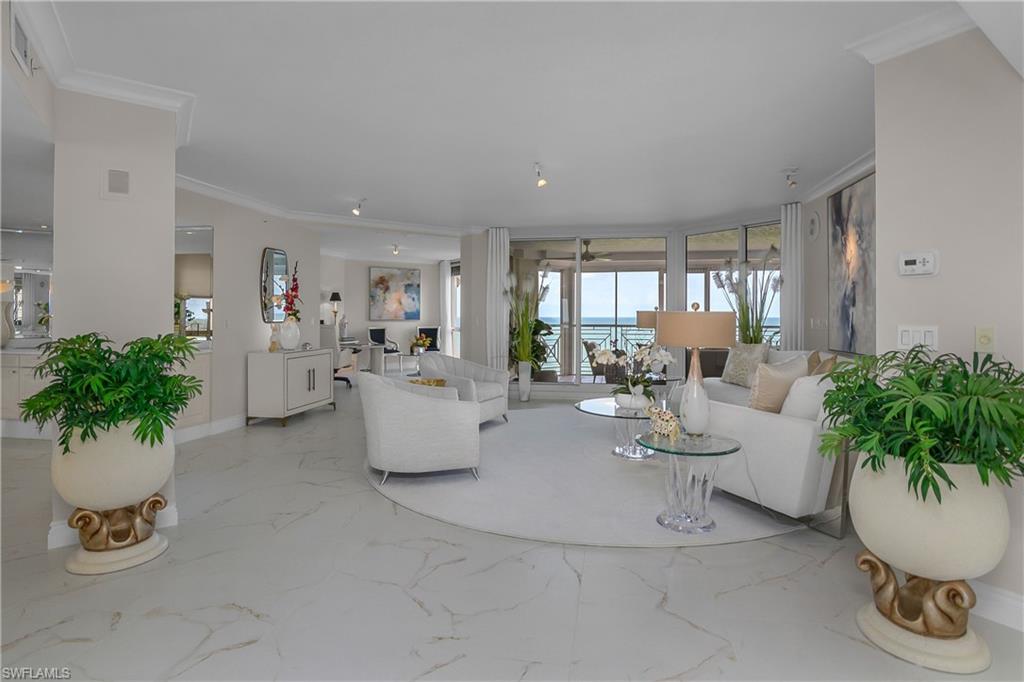 4021 Gulf Shore Blvd N 903 Property Photo 2