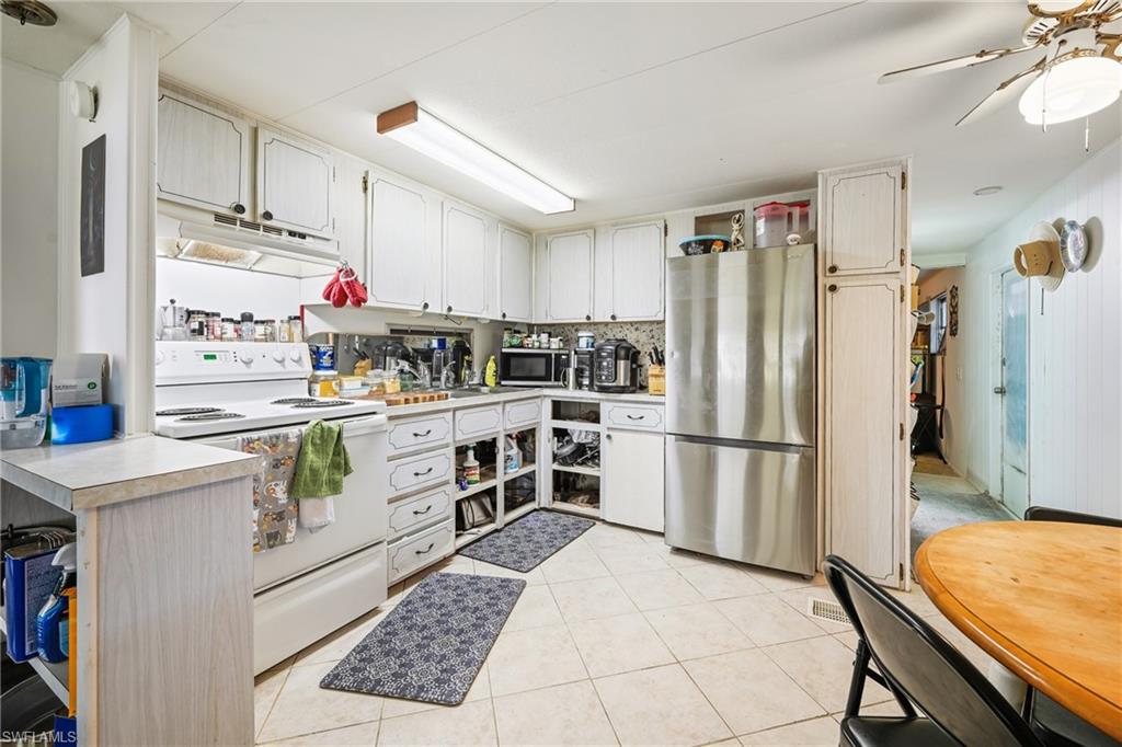 26167 Cabana Rd Property Photo 5