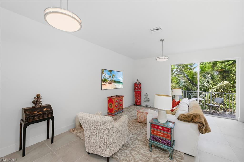 5865 Shell Cove Dr 106 Property Photo 8