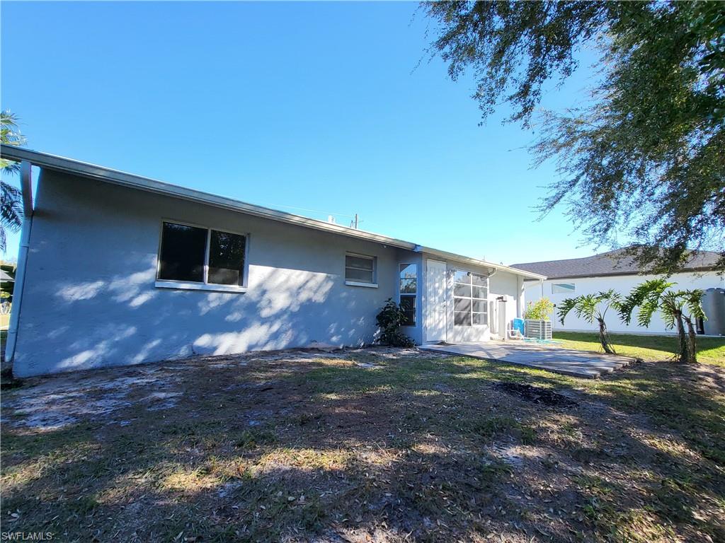 6143 Hester Ave Property Photo 2