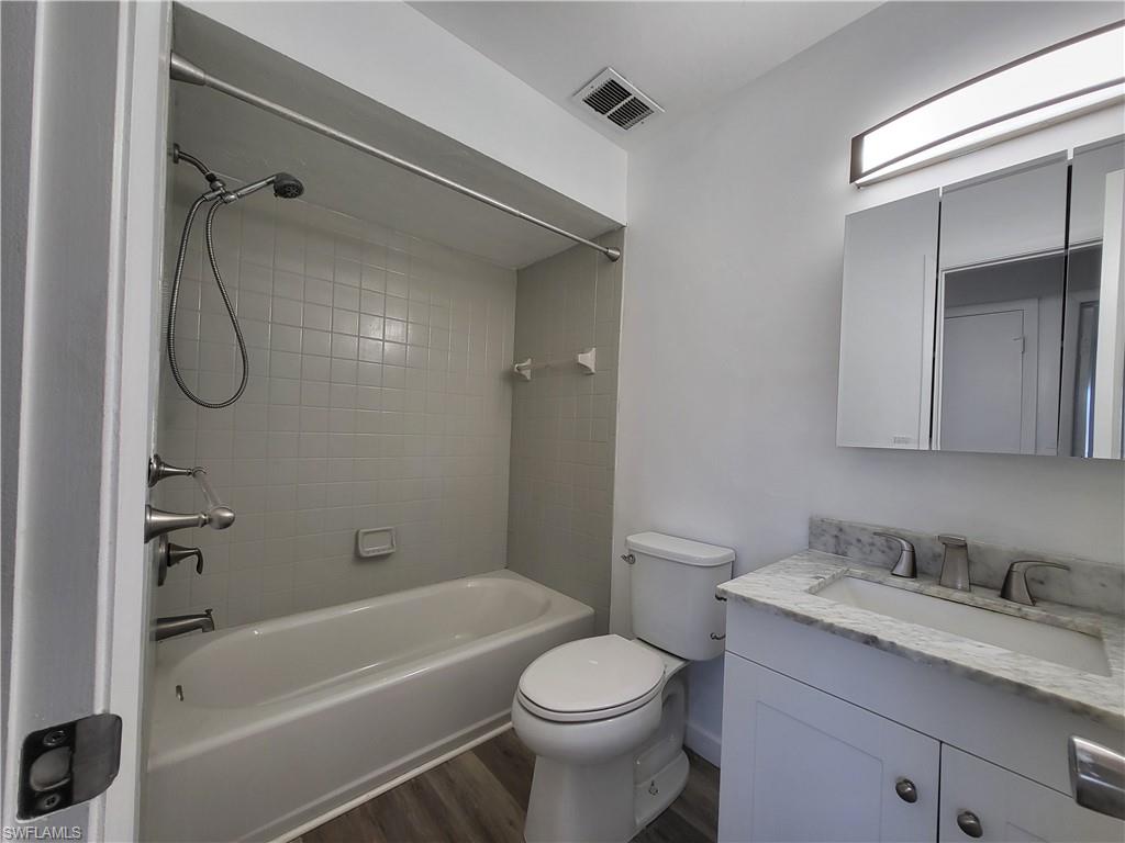 6143 Hester Ave Property Photo 8