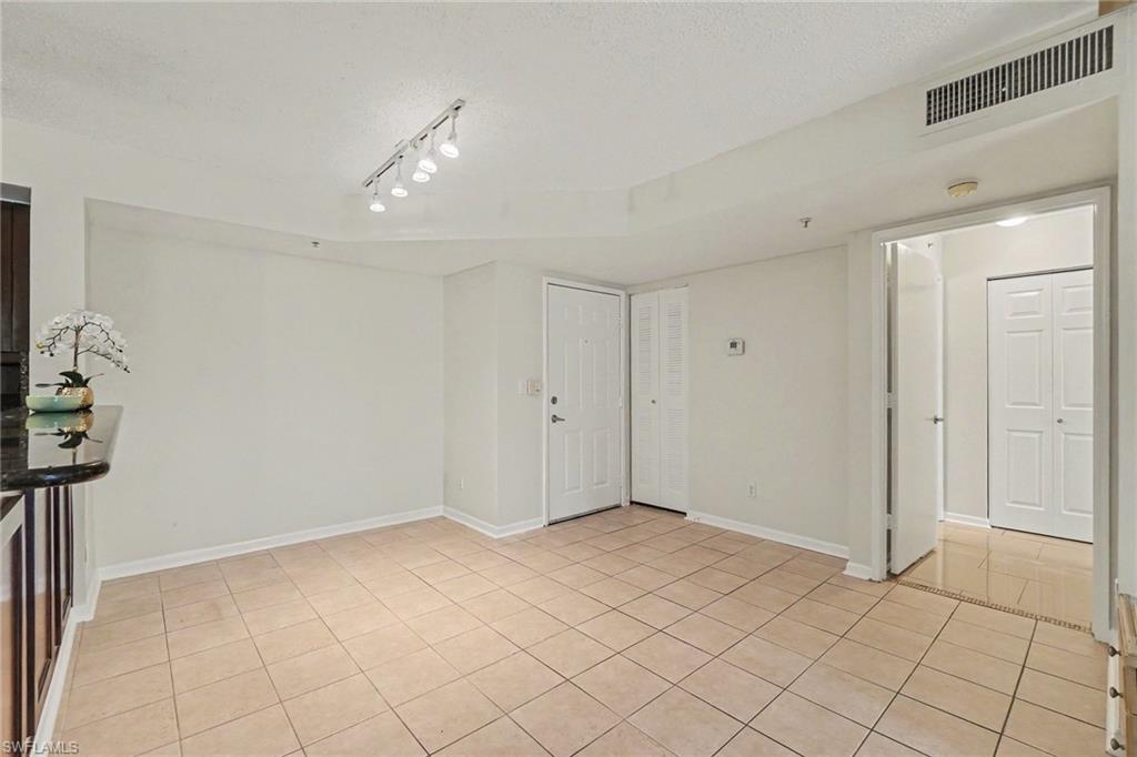 1280 Wildwood Lakes Blvd 106 Property Photo 4