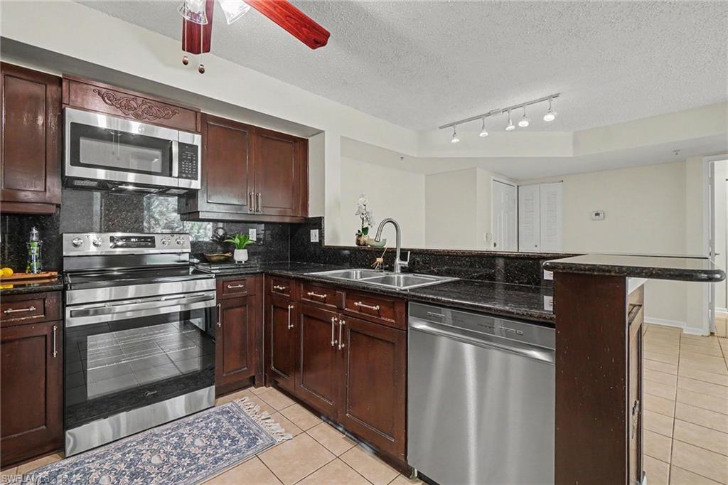 1280 Wildwood Lakes Blvd 106 Property Photo 12