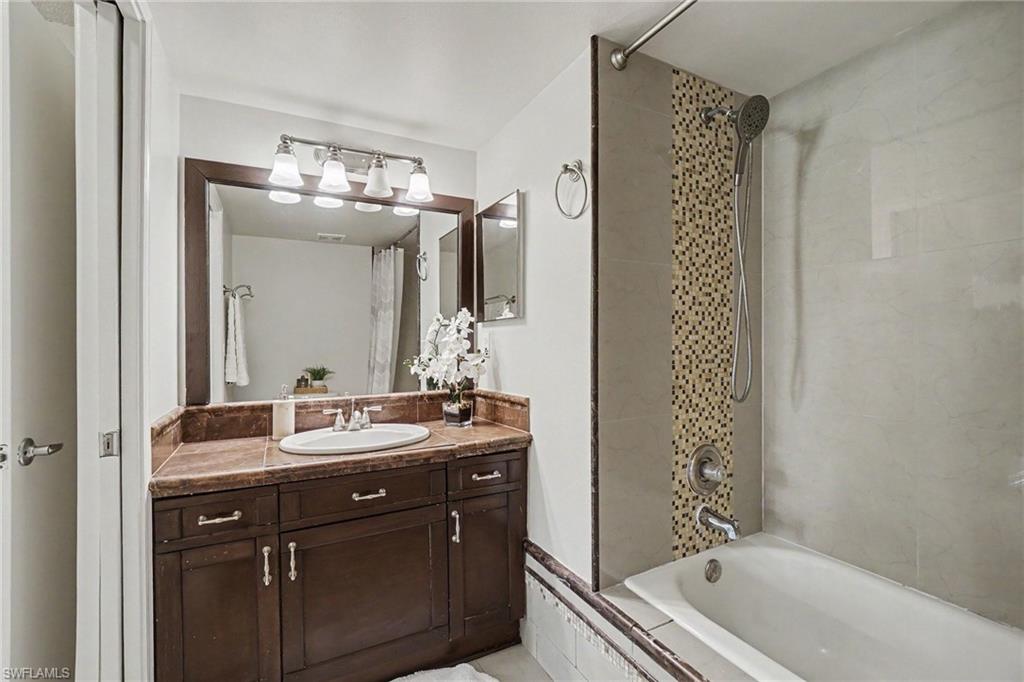 1280 Wildwood Lakes Blvd 106 Property Photo 16