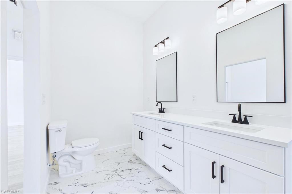542/544 6th Ter Property Photo 5
