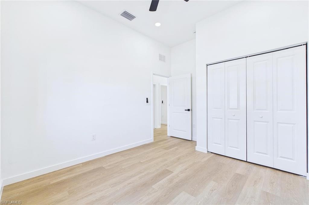 542/544 6th Ter Property Photo 13
