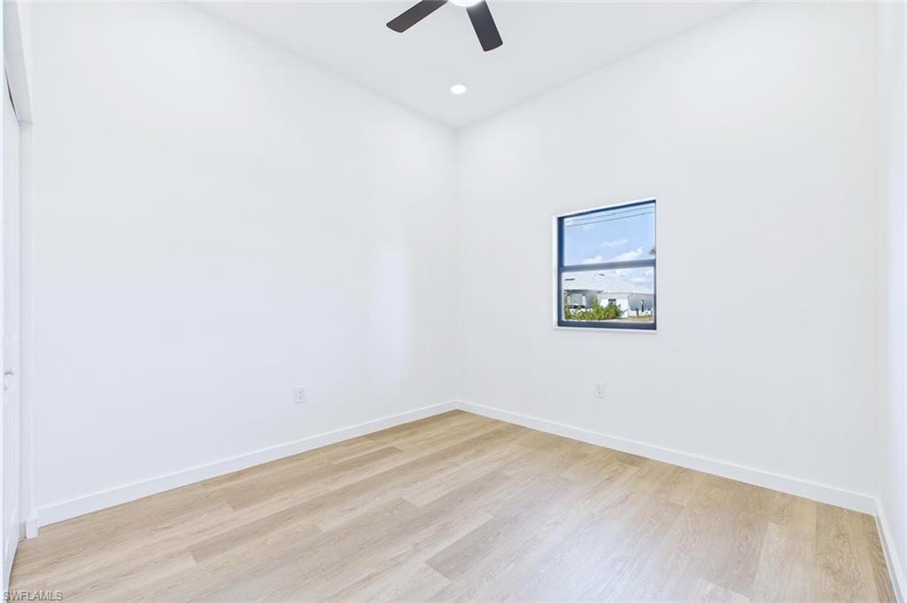 542/544 6th Ter Property Photo 15