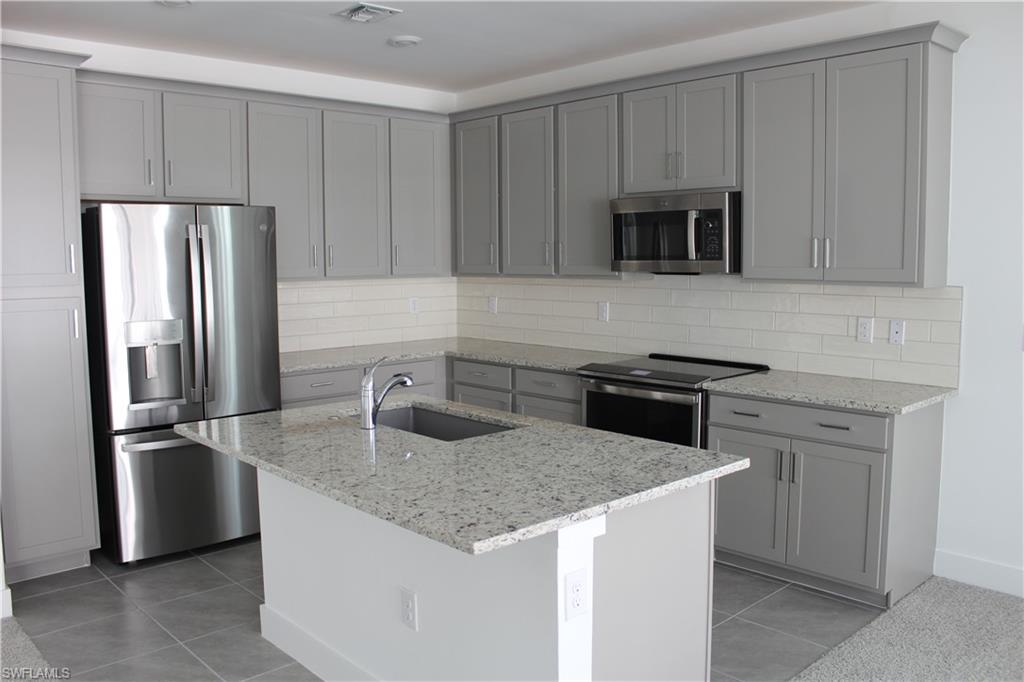 26351 Coco Cay Cir 201 Property Photo 6