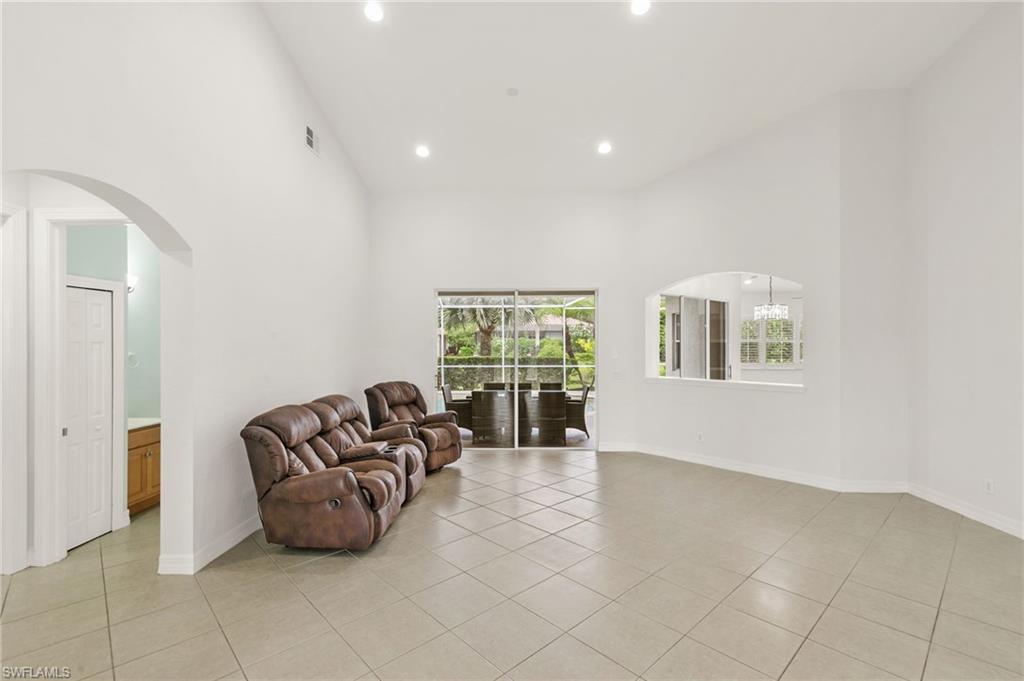 3917 Fabienne Ct Property Photo 4