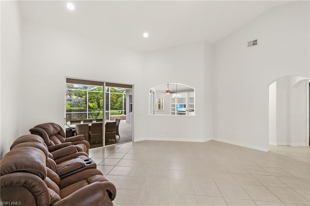 3917 Fabienne Ct Property Photo 5