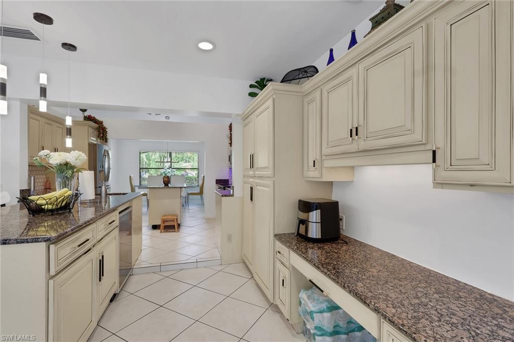 3036 Round Table Ln Property Photo 7
