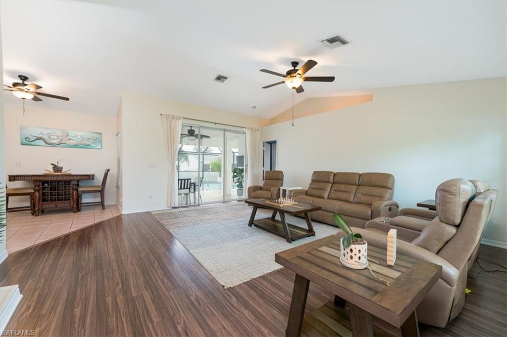 8312 Tahiti Rd Property Photo 8