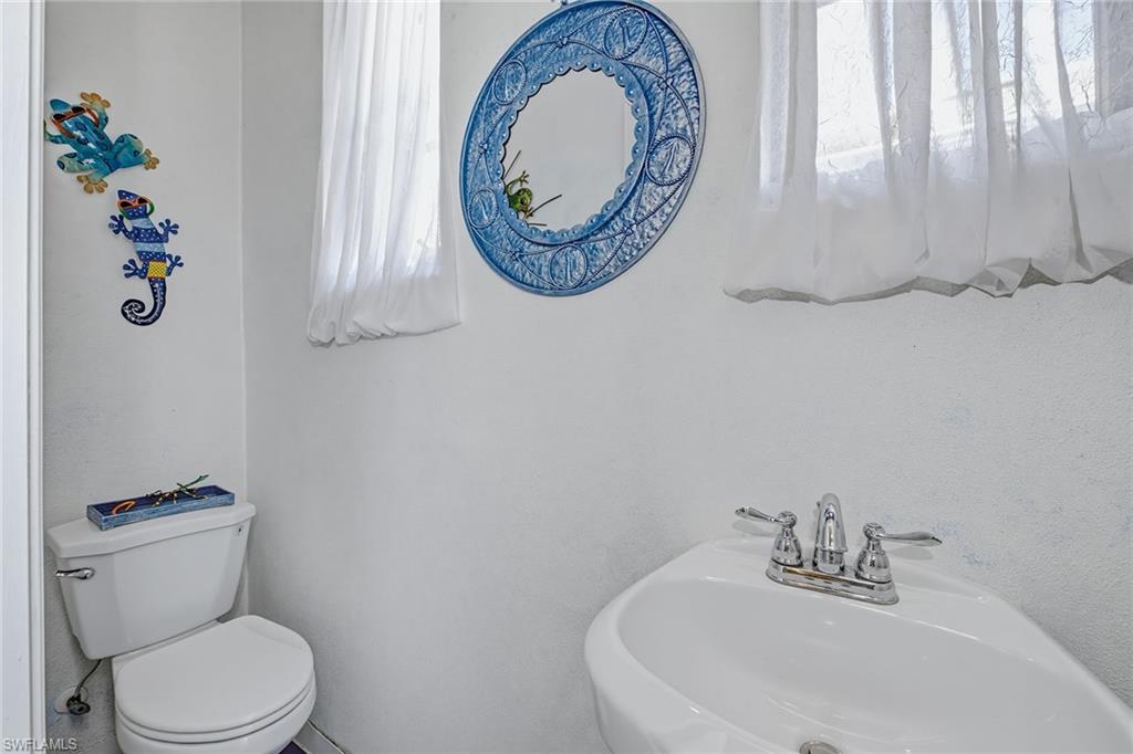 9097 Troon Lakes Dr Property Photo 29