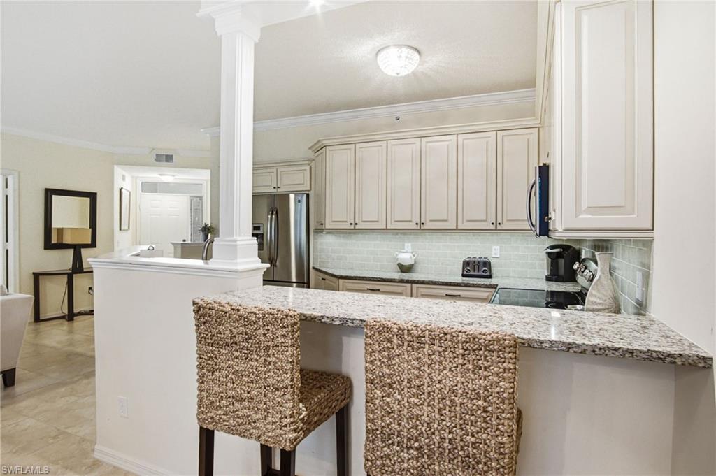 77 Silver Oaks Cir 8102 Property Photo 11